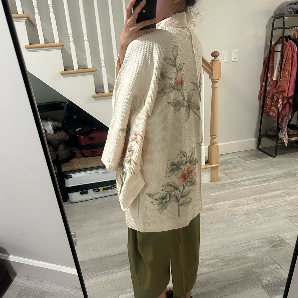 Japanese one of a kind vintage kimono - cream / flower